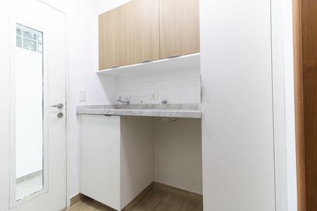 Casa à venda com 215m², 3 quartos e 4 vagas Casa à venda com 215m², 3 quartos e 4 vagasLavanderia