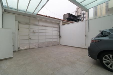 Casa à venda com 215m², 3 quartos e 4 vagas Casa à venda com 215m², 3 quartos e 4 vagasGaragem
