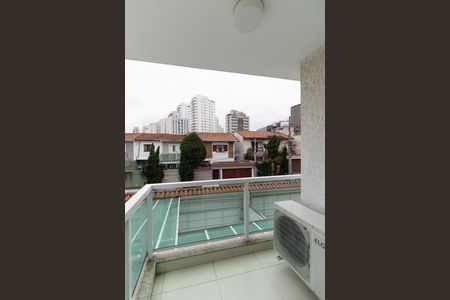 Casa à venda com 215m², 3 quartos e 4 vagas Casa à venda com 215m², 3 quartos e 4 vagasVaranda da Suíte 1