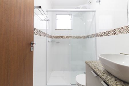 Casa à venda com 215m², 3 quartos e 4 vagas Casa à venda com 215m², 3 quartos e 4 vagasBanheiro da Suíte 1