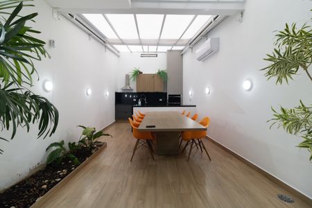Casa à venda com 215m², 3 quartos e 4 vagas Casa à venda com 215m², 3 quartos e 4 vagasÁrea Gourmet