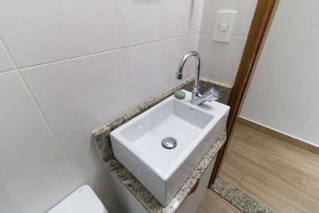 Casa à venda com 215m², 3 quartos e 4 vagas Casa à venda com 215m², 3 quartos e 4 vagasLavabo