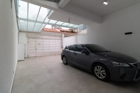 Casa à venda com 215m², 3 quartos e 4 vagas Casa à venda com 215m², 3 quartos e 4 vagasGaragem