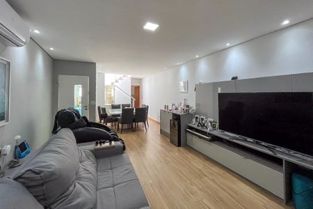 Casa à venda com 215m², 3 quartos e 4 vagasSala