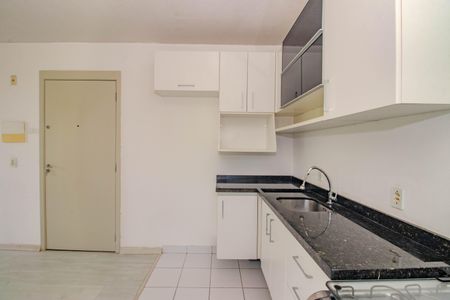 Apartamento à venda com 45m², 2 quartos e 1 vaga Apartamento à venda com 45m², 2 quartos e 1 vagaCozinha e Área de Serviço