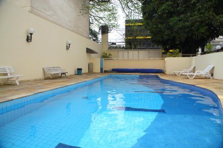 Apartamento à venda com 55m², 3 quartos e 1 vagaÁrea comum - Piscina