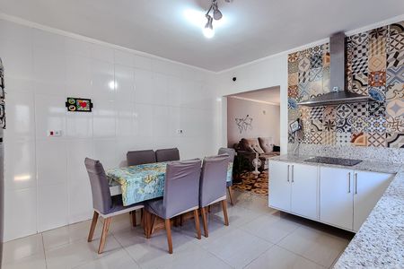 Casa para alugar com 136m², 3 quartos e 4 vagas Casa para alugar com 136m², 3 quartos e 4 vagasCozinha