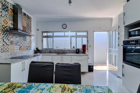 Casa para alugar com 136m², 3 quartos e 4 vagas Casa para alugar com 136m², 3 quartos e 4 vagasCozinha