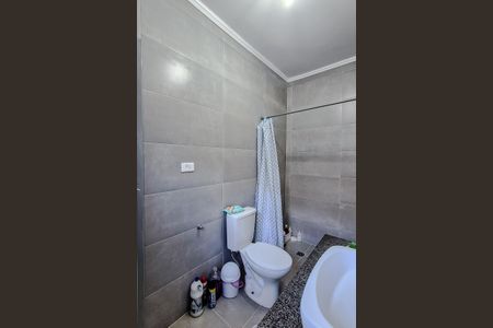 Casa para alugar com 136m², 3 quartos e 4 vagas Casa para alugar com 136m², 3 quartos e 4 vagasBanheiro da Suíte