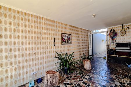 Casa para alugar com 136m², 3 quartos e 4 vagas Casa para alugar com 136m², 3 quartos e 4 vagasGaragem