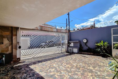 Casa para alugar com 136m², 3 quartos e 4 vagas Casa para alugar com 136m², 3 quartos e 4 vagasGaragem