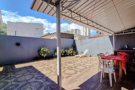 Casa para alugar com 136m², 3 quartos e 4 vagas Casa para alugar com 136m², 3 quartos e 4 vagasÁrea externa