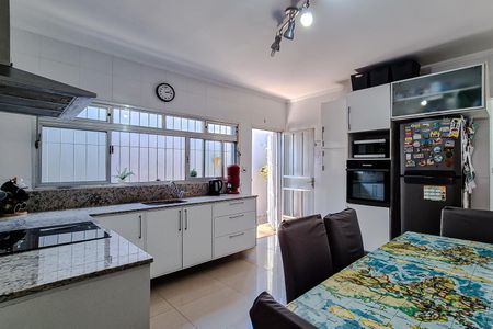 Casa para alugar com 136m², 3 quartos e 4 vagas Casa para alugar com 136m², 3 quartos e 4 vagasCozinha