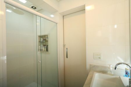 Apartamento à venda com 90m², 3 quartos e 1 vaga Apartamento à venda com 90m², 3 quartos e 1 vagaBanheiro