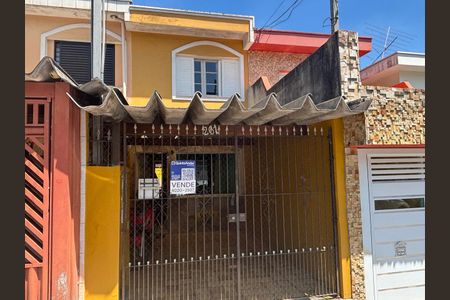 Casa à venda com 96m², 2 quartos e 1 vagaFachada 