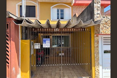 Casa à venda com 96m², 2 quartos e 1 vagaFachada 