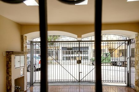 Vista da sala de casa de condomínio à venda com 2 quartos, 110m² em Vila Gomes Cardim, São Paulo