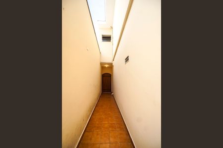 Casa para alugar com 110m², 2 quartos e 3 vagasCorredor lateral