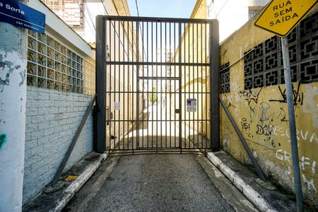 Casa para alugar com 110m², 2 quartos e 3 vagasEntrada da vila