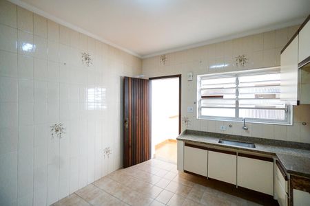 Casa para alugar com 110m², 2 quartos e 3 vagasCozinha