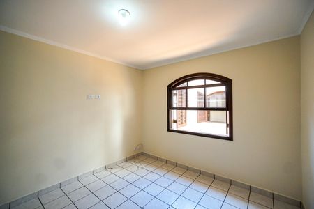 Casa para alugar com 110m², 2 quartos e 3 vagasQuarto 01