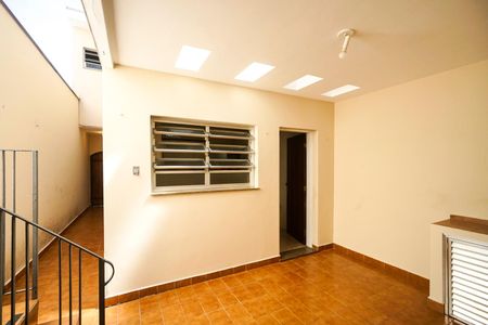 Casa para alugar com 110m², 2 quartos e 3 vagasQuintal