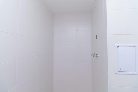Banheiro de kitnet/studio à venda com 1 quarto, 24m² em Vila Mariana, São Paulo