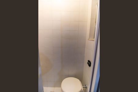 Apartamento à venda com 73m², 2 quartos e sem vaga Apartamento à venda com 73m², 2 quartos e sem vagaBanheiro de serviço