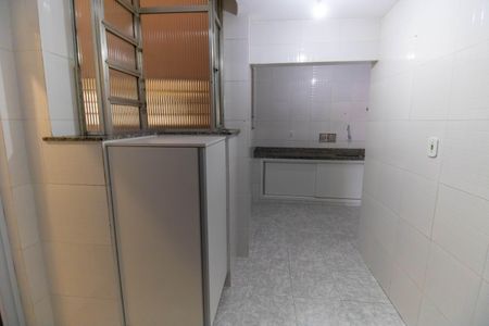 Apartamento à venda com 73m², 2 quartos e sem vaga Apartamento à venda com 73m², 2 quartos e sem vagaCozinha e Área de Serviço
