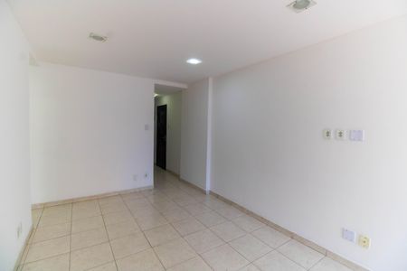 Apartamento à venda com 73m², 2 quartos e sem vaga Apartamento à venda com 73m², 2 quartos e sem vagaSala
