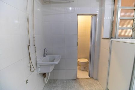 Apartamento à venda com 73m², 2 quartos e sem vaga Apartamento à venda com 73m², 2 quartos e sem vagaCozinha e Área de Serviço