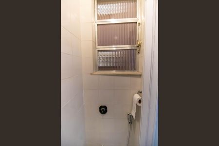 Apartamento à venda com 73m², 2 quartos e sem vaga Apartamento à venda com 73m², 2 quartos e sem vagaBanheiro de serviço