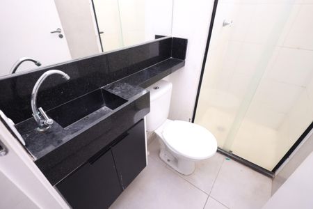Banheiro de apartamento para alugar com 2 quartos, 42m² em Vila Cerrado 2, Goiânia
