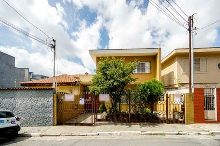 Casa para alugar com 400m², 3 quartos e 7 vagas Casa para alugar com 400m², 3 quartos e 7 vagasFachada