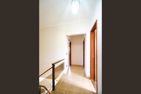 Casa para alugar com 400m², 3 quartos e 7 vagas Casa para alugar com 400m², 3 quartos e 7 vagasHall da escada