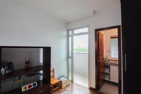 Apartamento à venda com 219m², 4 quartos e 2 vagas Apartamento à venda com 219m², 4 quartos e 2 vagasSuíte 2