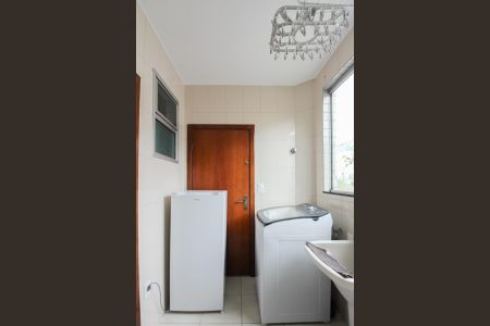 Apartamento à venda com 219m², 4 quartos e 2 vagas Apartamento à venda com 219m², 4 quartos e 2 vagasÁrea de Serviço