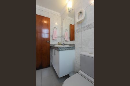 Apartamento à venda com 219m², 4 quartos e 2 vagas Apartamento à venda com 219m², 4 quartos e 2 vagasBanheiro da Suíte 2