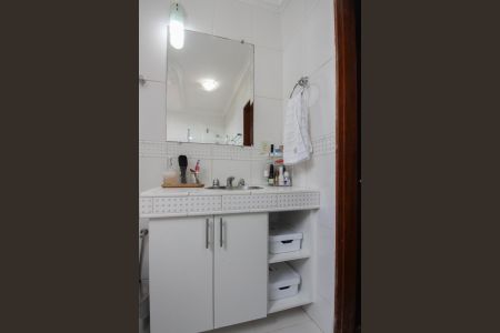 Apartamento à venda com 219m², 4 quartos e 2 vagas Apartamento à venda com 219m², 4 quartos e 2 vagasBanheiro da Suíte 1