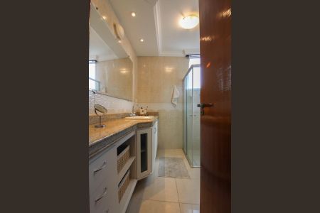 Apartamento à venda com 219m², 4 quartos e 2 vagas Apartamento à venda com 219m², 4 quartos e 2 vagasBanheiro Social