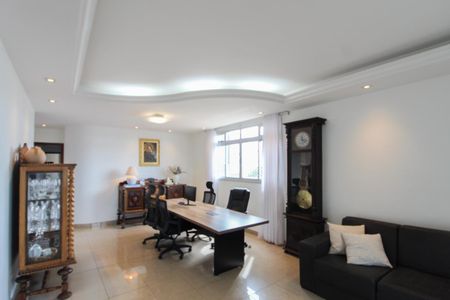 Apartamento à venda com 219m², 4 quartos e 2 vagas Apartamento à venda com 219m², 4 quartos e 2 vagasSala