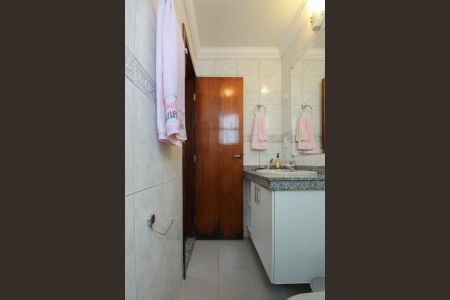 Apartamento à venda com 219m², 4 quartos e 2 vagas Apartamento à venda com 219m², 4 quartos e 2 vagasBanheiro da Suíte 2