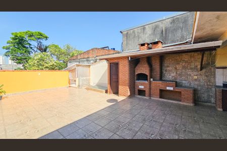 Casa para alugar com 194m², 3 quartos e 2 vagasQuintal