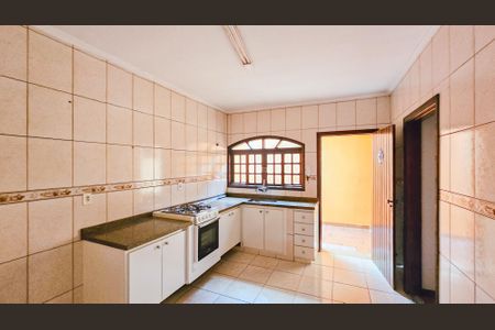 Casa para alugar com 194m², 3 quartos e 2 vagasCozinha