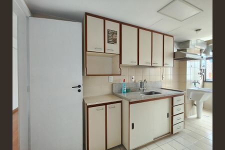 Apartamento à venda com 100m², 3 quartos e 1 vagaCozinha e Área de Serviço