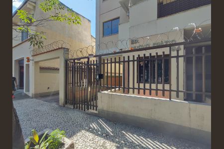 Apartamento à venda com 100m², 3 quartos e 1 vagaFachada e portaria