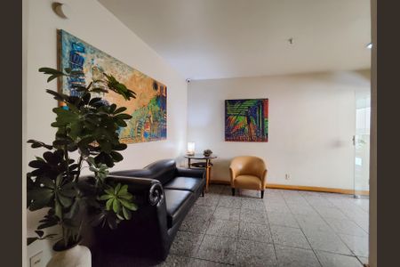 Apartamento à venda com 100m², 3 quartos e 1 vagaFachada e portaria