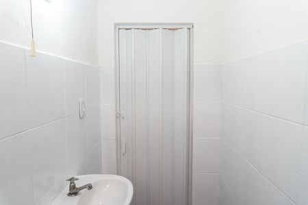 Banheiro de casa para alugar com 1 quarto, 26m² em Americanópolis, São Paulo