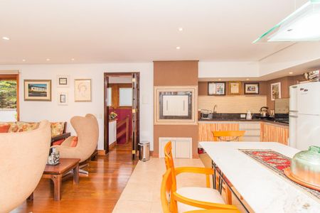 Apartamento à venda com 3 quartos, 233m² em Mont’Serrat, Porto Alegre