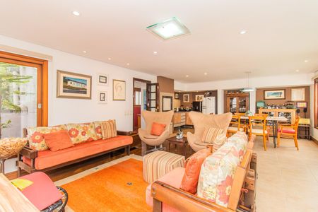 Apartamento à venda com 3 quartos, 233m² em Mont’Serrat, Porto Alegre